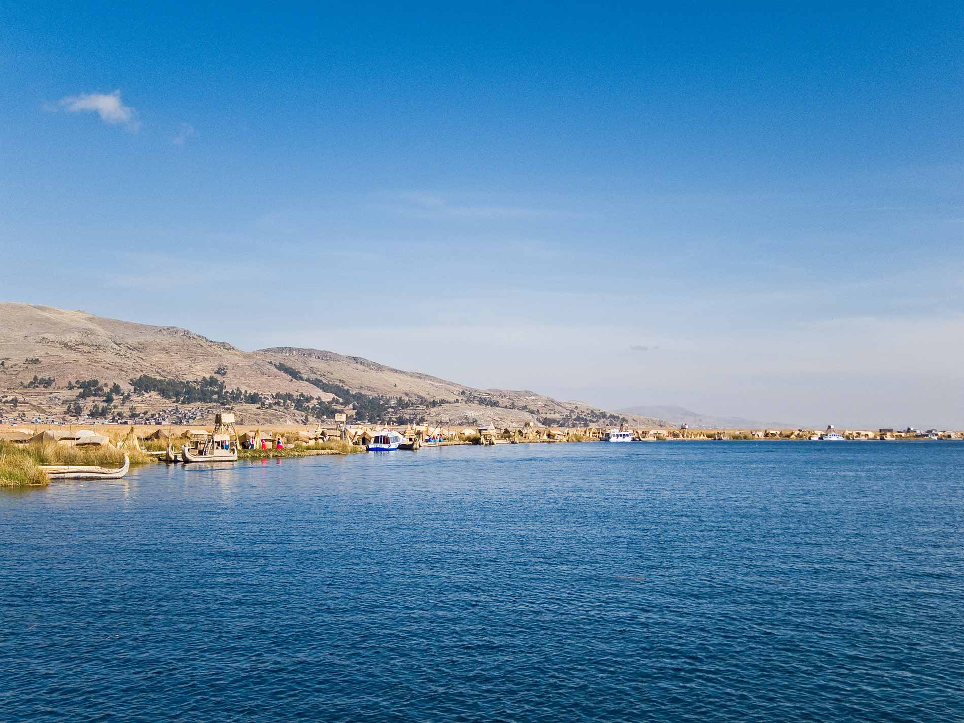 Tour a las Islas de Los Uros y Taquile en lancha rápida 2 Dias